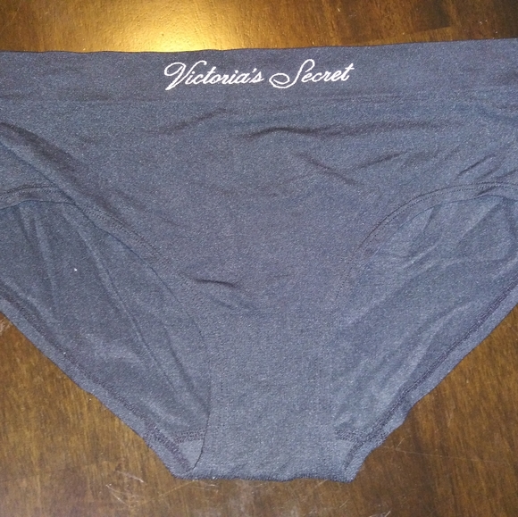 Victoria's Secret Underwear - Picture 7 of 7